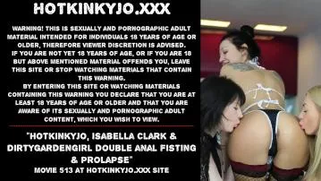 Hotkinkyjo comma isabella clark dirtygardengirl